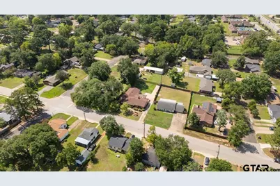 404 Marion Drive, Longview, TX 75602 - Photo 47