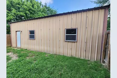 211 Betts, Lindale, TX 75771 - Photo 17