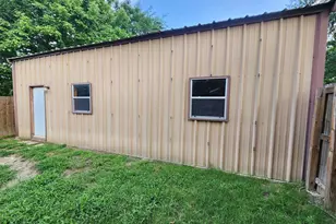 211 Betts, Lindale, TX 75771 - Photo 17