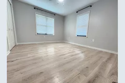 211 Betts, Lindale, TX 75771 - Photo 9