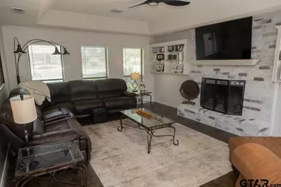 805 Elaine Drive, Tyler, TX 75703 - Photo 3