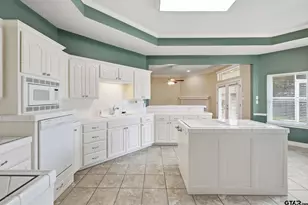 345 Bunker Dr, Tyler, TX 75703 - Photo 11