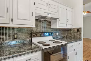 110 Green Cove, Holly Lake Ranch, TX 75765 - Photo 11