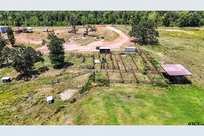 13687 Cr 4188, Henderson, TX 75654 - Photo 31