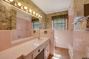 909 Woodlawn, Kilgore, TX 75662 - Photo 23