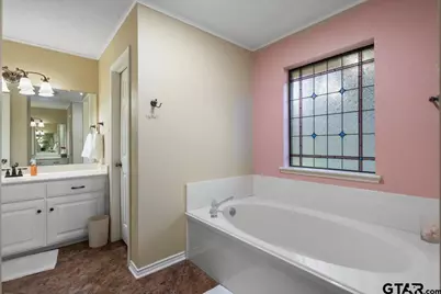 3108 Varsity Dr, Tyler, TX 75701 - Photo 35
