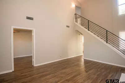 5823 Hollytree, Tyler, TX 75703 - Photo 5