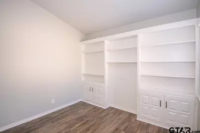 5823 Hollytree, Tyler, TX 75703 - Photo 19
