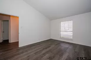 5901 Hollytree, Tyler, TX 75703 - Photo 13