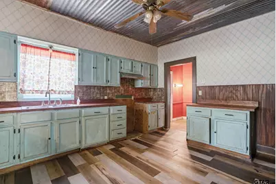 506 E Longview St, Arp, TX 75750 - Photo 7