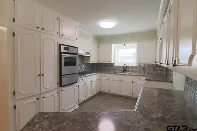 700 David Dr, Tyler, TX 75703 - Photo 13