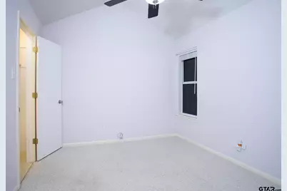 153 Candlelight Cv, Holly Lake Ranch, TX 75765 - Photo 19