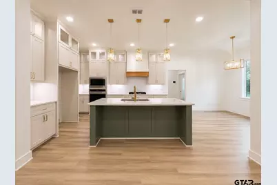 19421 Cedarpark Pl, Lindale, TX 75771 - Photo 13