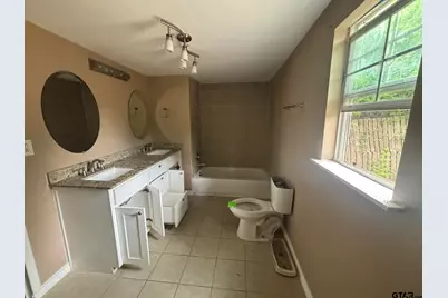 307 Russell, Hughes Springs, TX 75656 - Photo 17