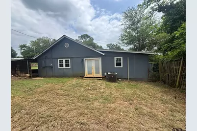 307 Russell, Hughes Springs, TX 75656 - Photo 3