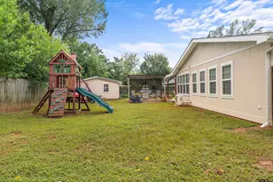 116 Larkspur Ln, Palestine, TX 75803 - Photo 39