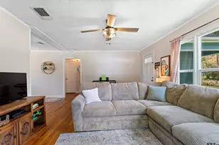 1126 Skyline St, Tyler, TX 75701 - Photo 9