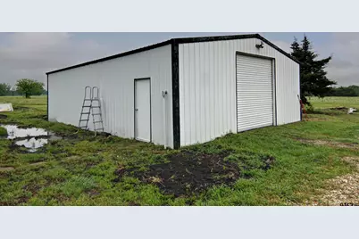 7400 Cr 4726, Wolfe City, TX 75496 - Photo 29