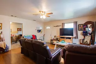 404 Holiday Village Dr, Quitman, TX 75783 - Photo 5