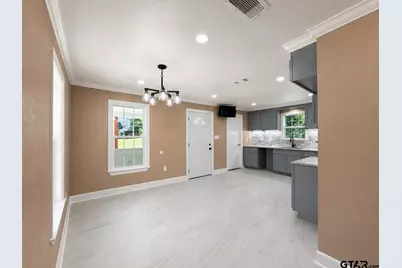 2216 N Ross, Tyler, TX 75702 - Photo 9
