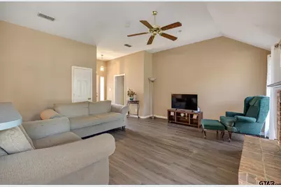 406 Eisenhower, Tyler, TX 75704 - Photo 5