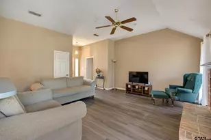 406 Eisenhower, Tyler, TX 75704 - Photo 5