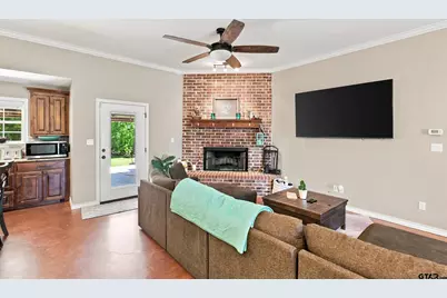 119 Judson, Hughes Springs, TX 75656 - Photo 17