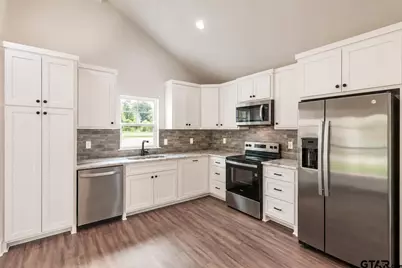 421 S Bonner St, Jacksonville, TX 75766 - Photo 7