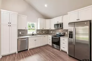 421 S Bonner St, Jacksonville, TX 75766 - Photo 7