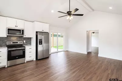 421 S Bonner St, Jacksonville, TX 75766 - Photo 9