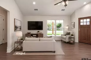 421 S Bonner St, Jacksonville, TX 75766 - Photo 3