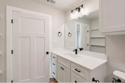 421 S Bonner St, Jacksonville, TX 75766 - Photo 19