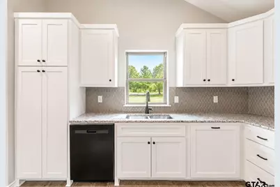 423 S Bonner St, Jacksonville, TX 75766 - Photo 7