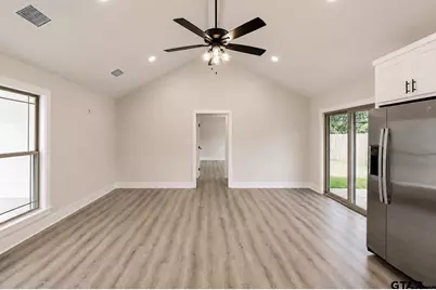 425 S Bonner St, Jacksonville, TX 75766 - Photo 5
