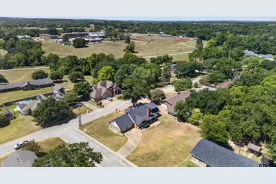 1610 Meadowhill Dr, Jacksonville, TX 75766 - Photo 7