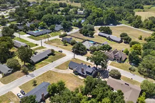 1610 Meadowhill Dr, Jacksonville, TX 75766 - Photo 9
