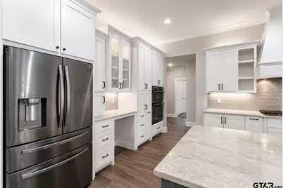 2934 Barton Creek Circle, Tyler, TX 75703 - Photo 11
