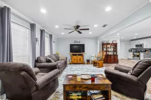 101 Juniper Dr, Palestine, TX 75803 - Photo 7