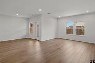 1933 Freeman St, Tyler, TX 75704 - Photo 11