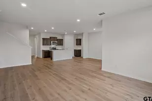 1933 Freeman St, Tyler, TX 75704 - Photo 9