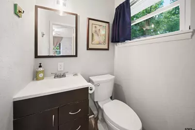 1619 Woodland Hills Dr, Tyler, TX 75701 - Photo 23
