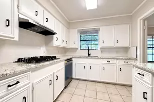 4828 Prestwick Ln, Tyler, TX 75703 - Photo 9