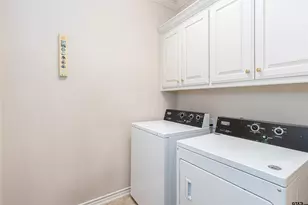 1911 Hollyglen, Tyler, TX 75703 - Photo 19