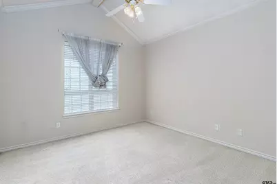 1911 Hollyglen, Tyler, TX 75703 - Photo 5