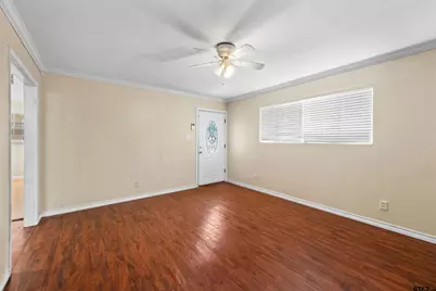 118 Hillcrest Dr, Palestine, TX 75801 - Photo 5