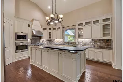 3060 Stonegate Blvd., Tyler, TX 75703 - Photo 11