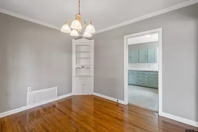 2724 Crestview Avenue, Tyler, TX 75701 - Photo 7