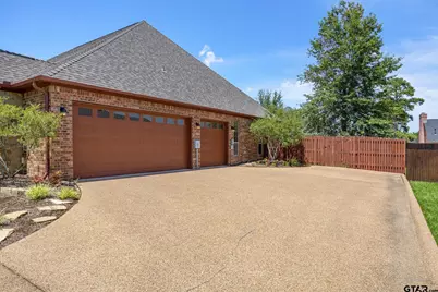 2318 Kingsmill Cir, Tyler, TX 75703 - Photo 3