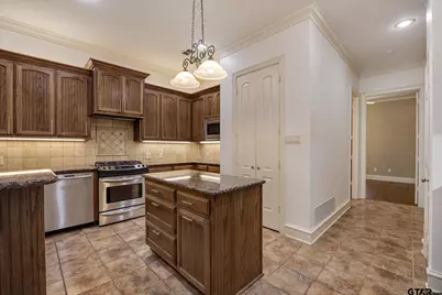2318 Kingsmill Cir, Tyler, TX 75703 - Photo 19