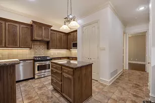 2318 Kingsmill Cir, Tyler, TX 75703 - Photo 19